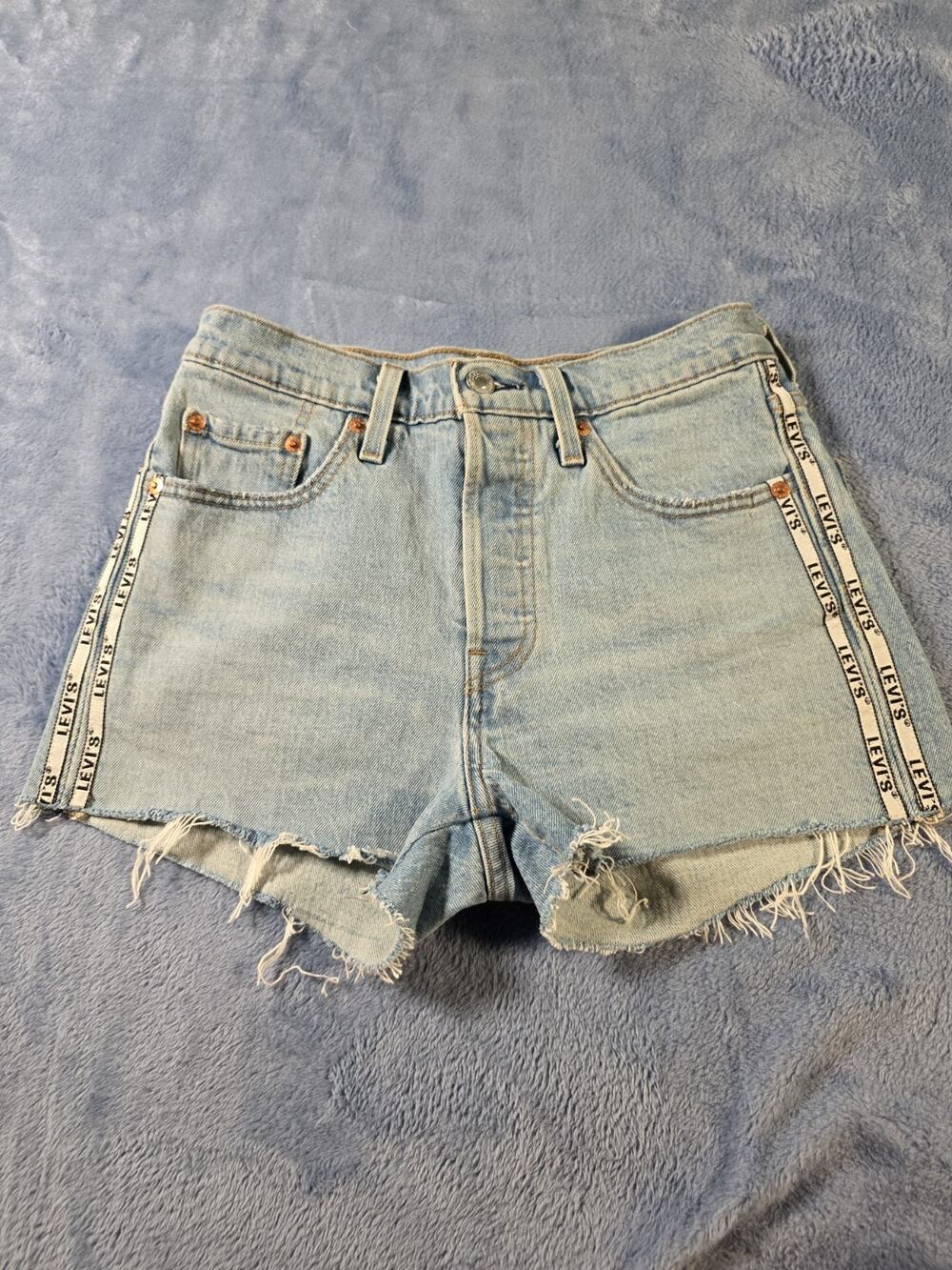 Levi’s 501 Womens Denim Shorts Size 25 Logo Tape Side Stripe Cutoff Light Wash